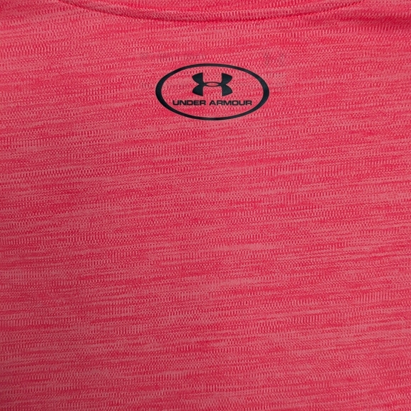 Under Armour Girl's (Size Medium) Pink Loose-Fit Heatgear T-Shirt - Picture 4 of 6